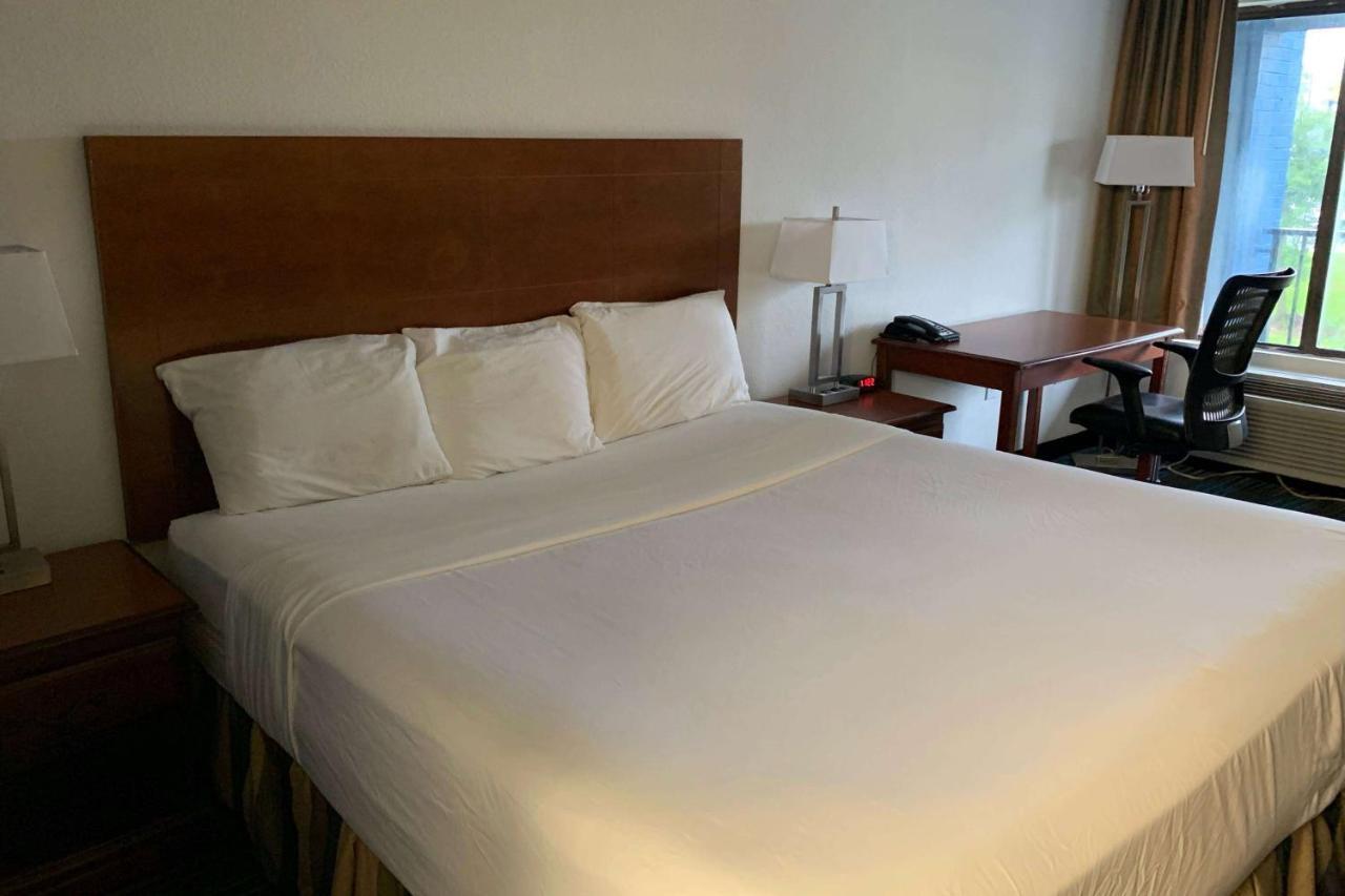 Travelodge By Wyndham Mobile Al Экстерьер фото